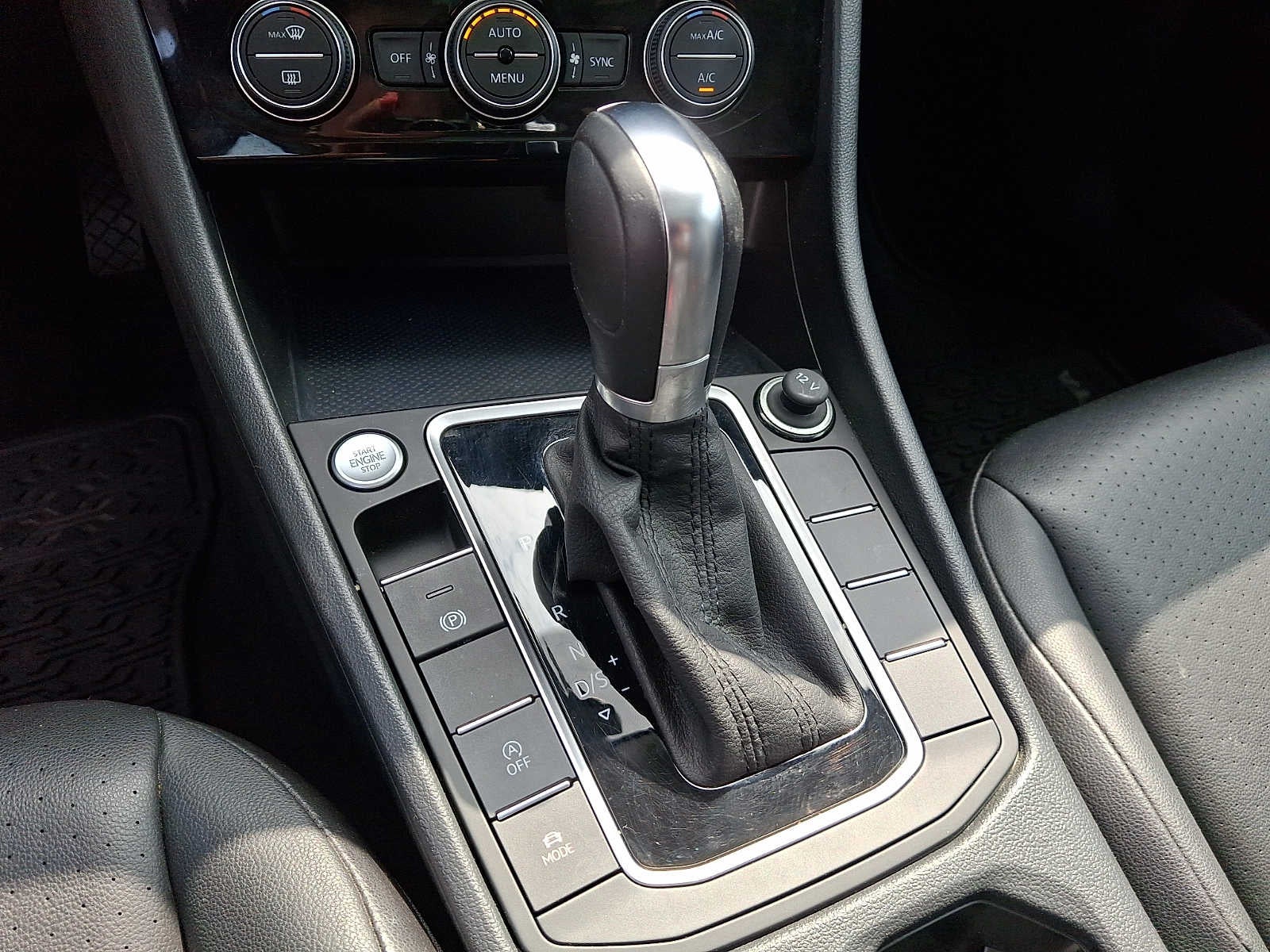 2019 Volkswagen Jetta SEL Auto w/SULEV