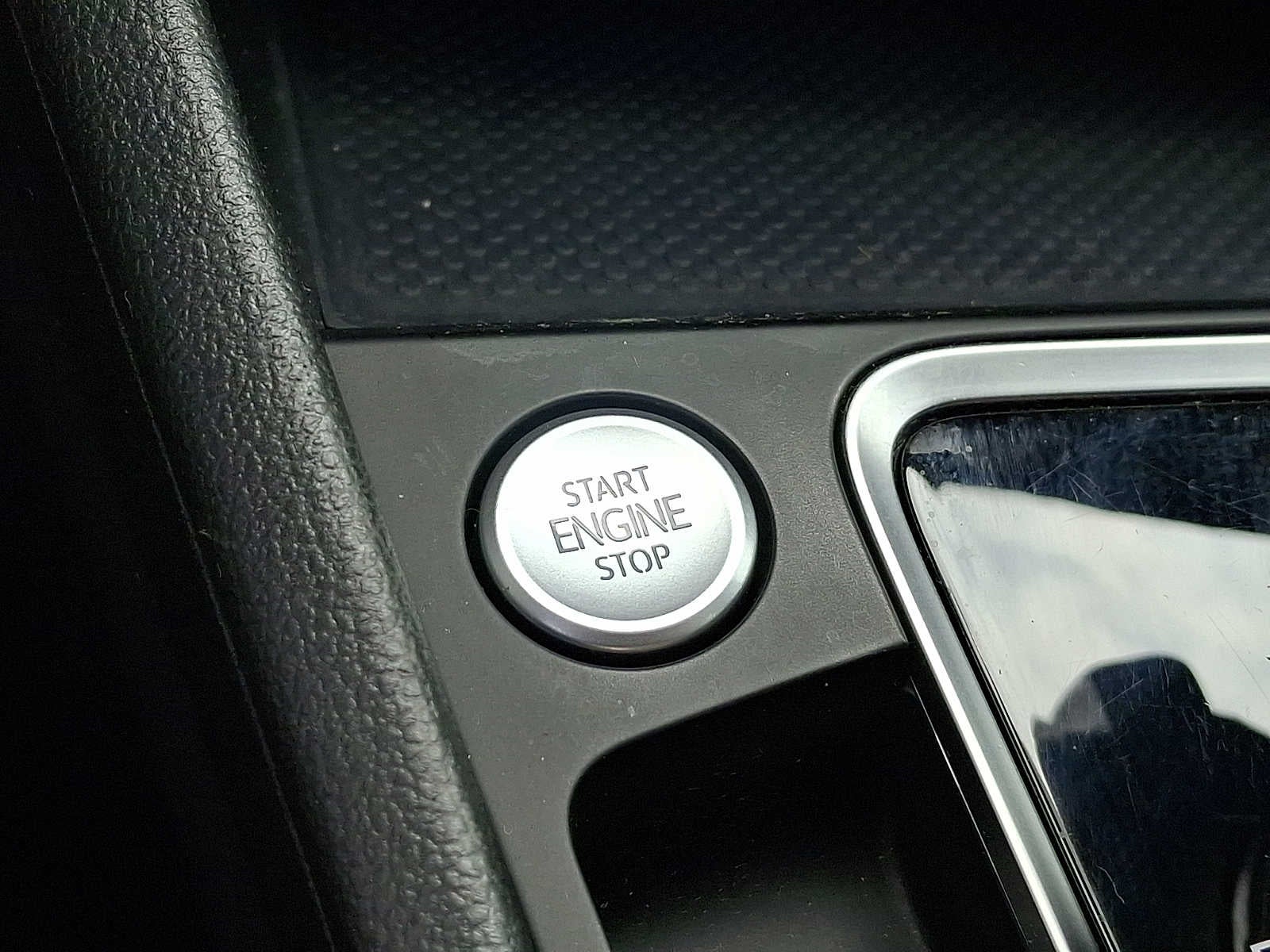 2019 Volkswagen Jetta SEL Auto w/SULEV