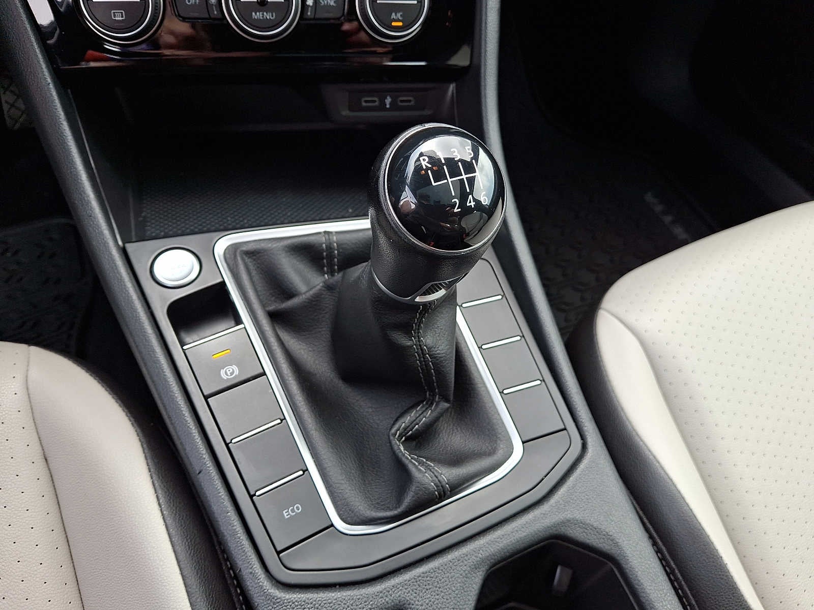 2020 Volkswagen Jetta R-Line Manual w/SULEV