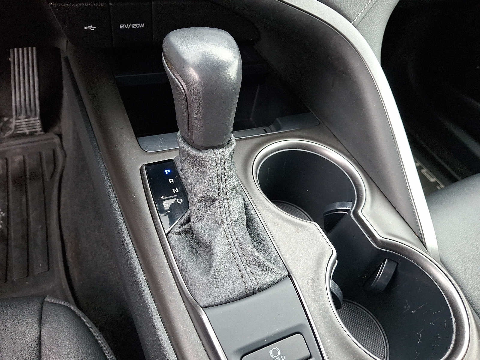 2021 Toyota Camry SE Auto AWD