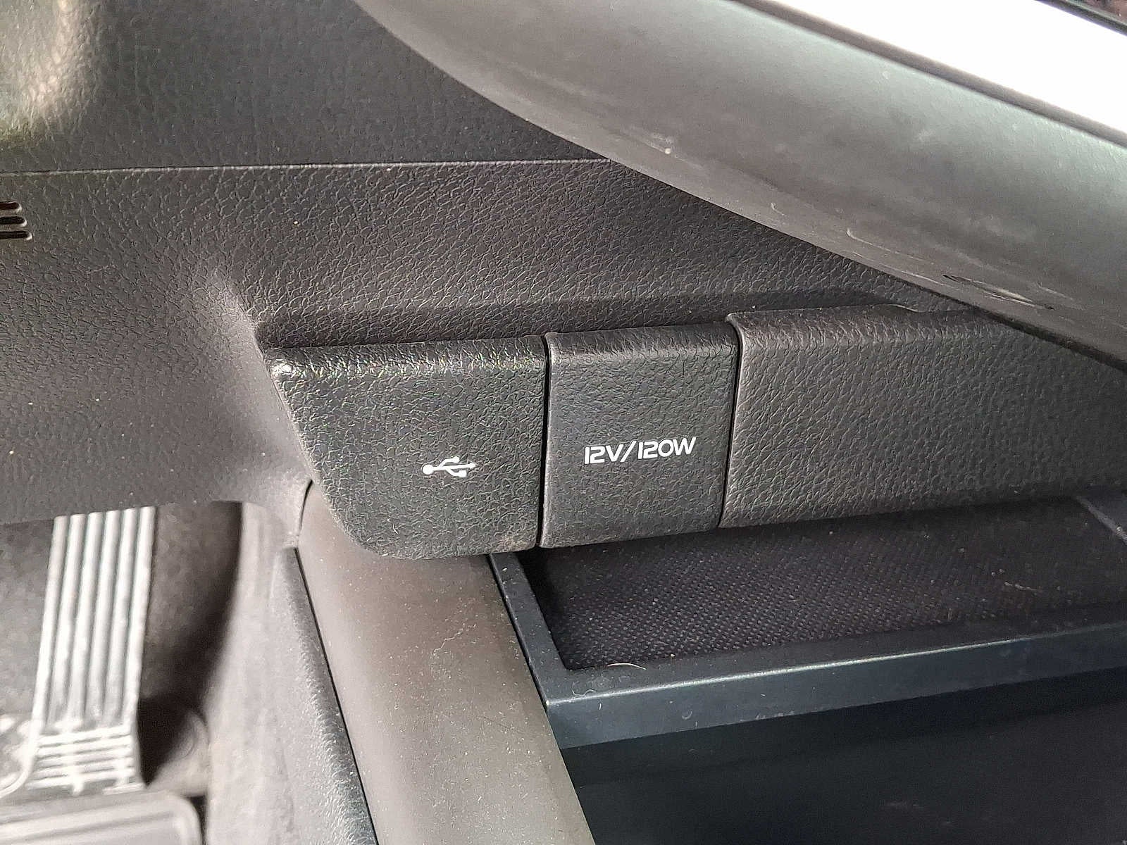 2021 Toyota Camry SE Auto AWD