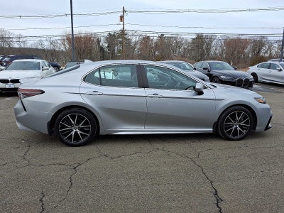 2021 Toyota Camry SE Auto AWD