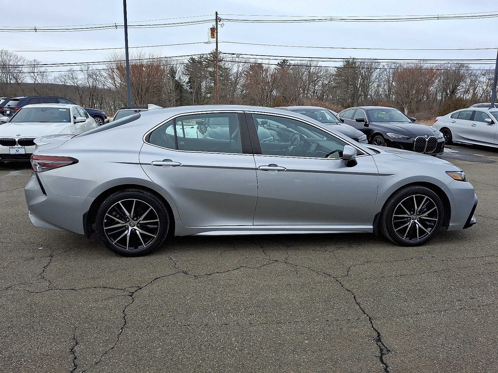 2021 Toyota Camry SE Auto AWD