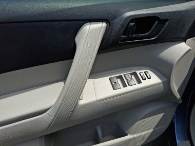 2013 Toyota Highlander 4WD 4dr V6