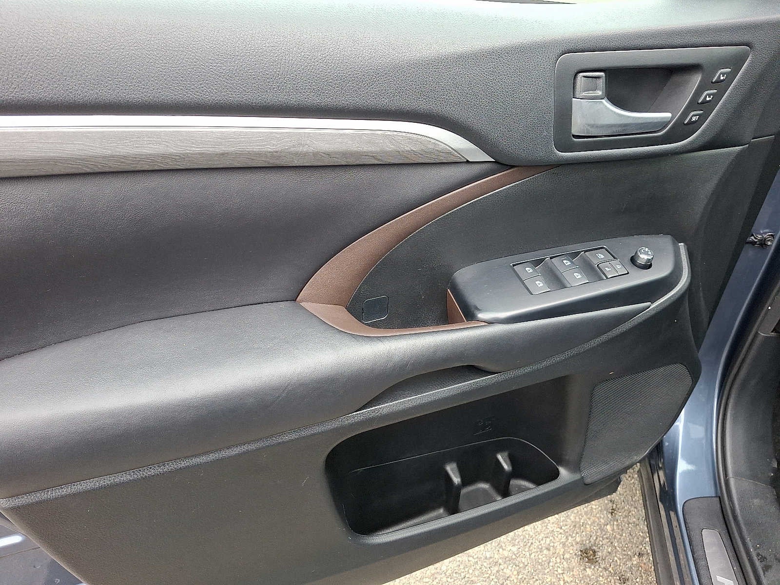 2017 Toyota Highlander Limited Platinum V6 AWD