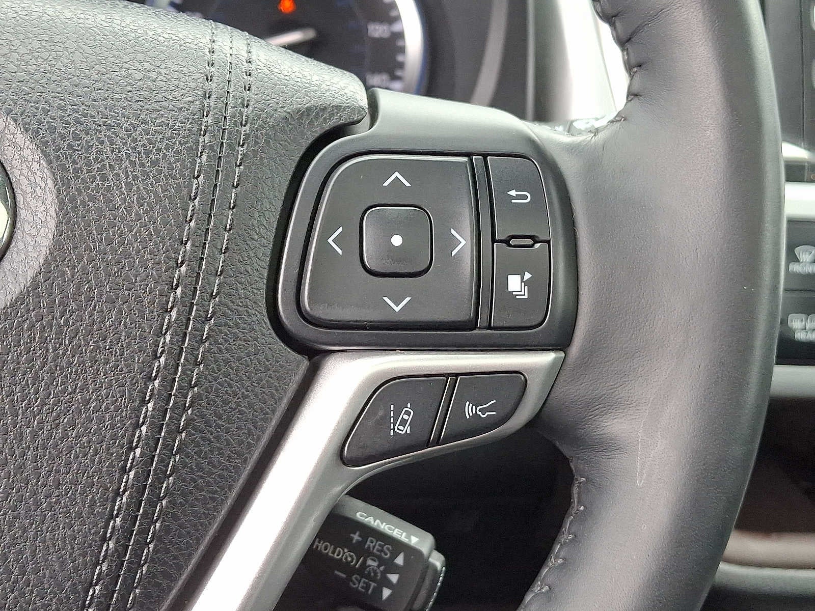 2017 Toyota Highlander Limited Platinum V6 AWD