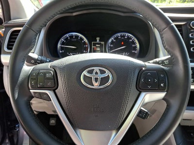2016 Toyota Highlander AWD 4dr V6 XLE