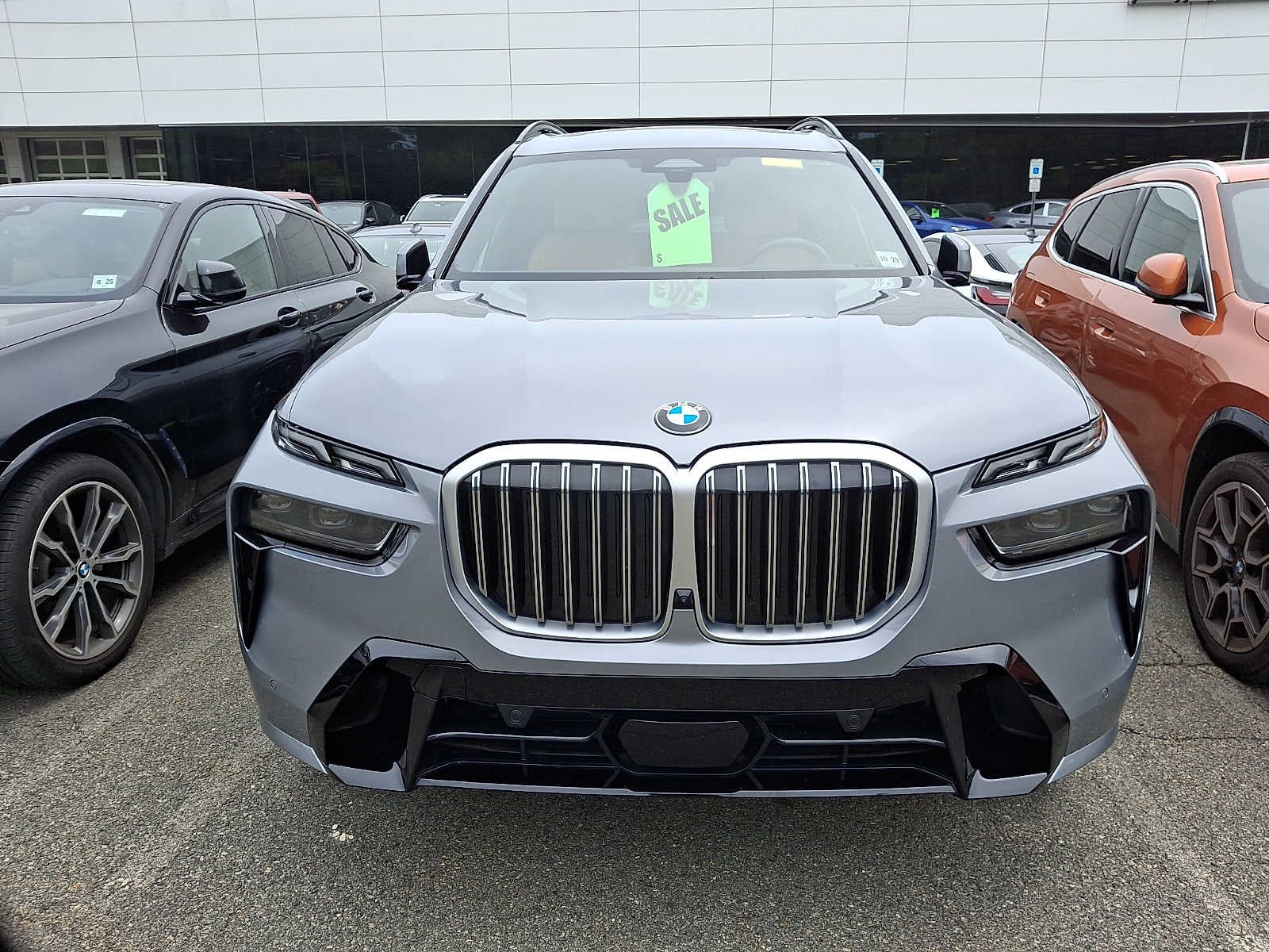 2025 BMW X7 xDrive40i Sports Activity Vehicle