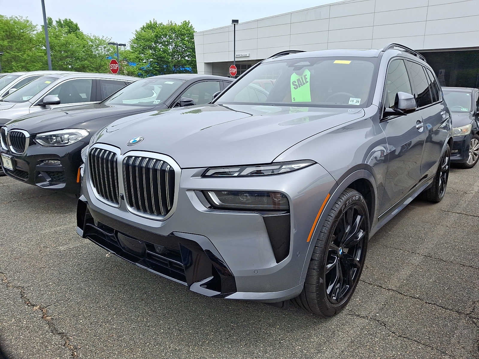 2025 BMW X7 xDrive40i Sports Activity Vehicle