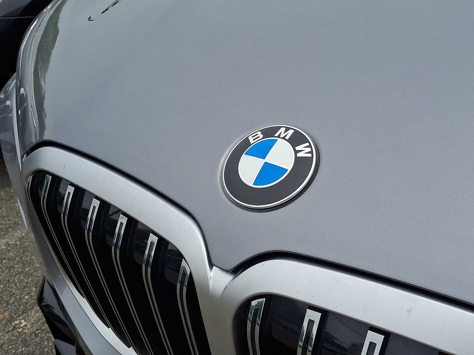2025 BMW X7 xDrive40i Sports Activity Vehicle