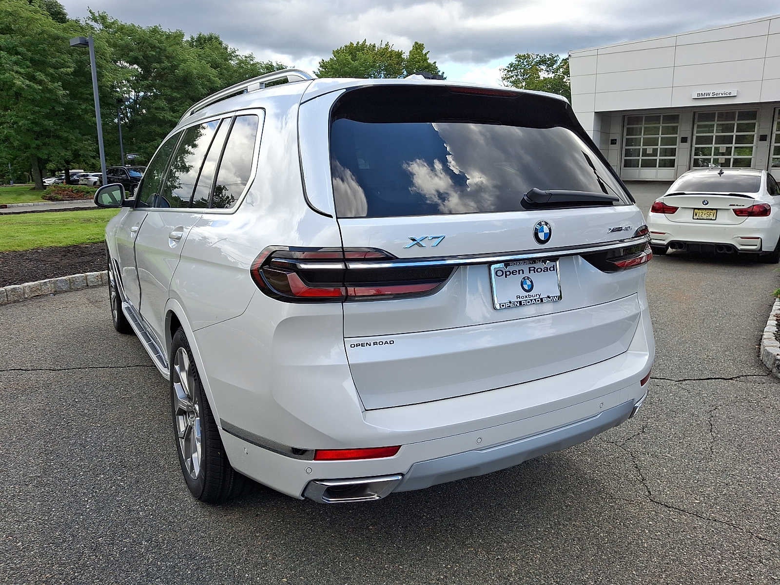 2027 BMW X7 xDrive40i Sports Activity Vehicle
