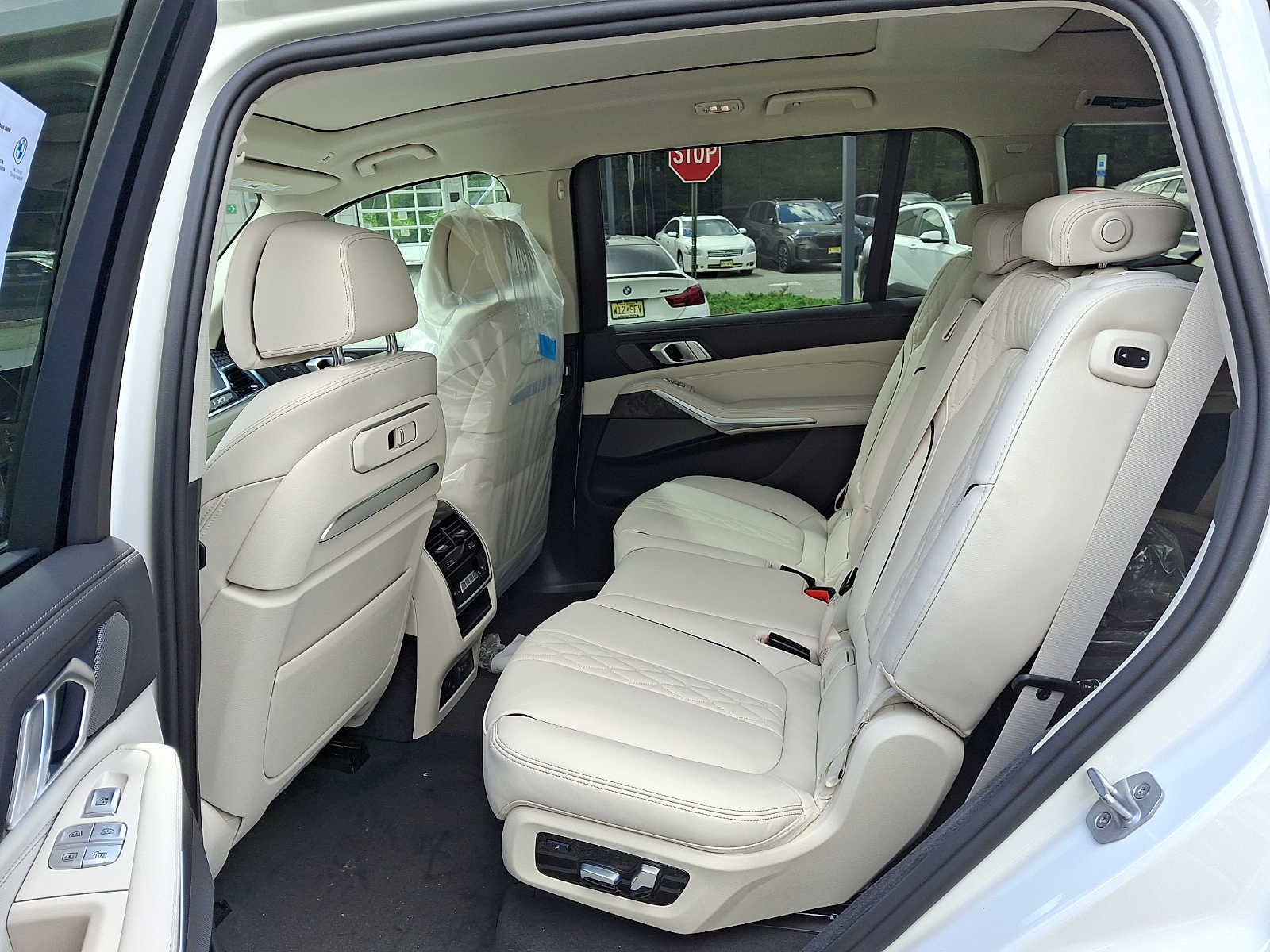 2027 BMW X7 xDrive40i Sports Activity Vehicle