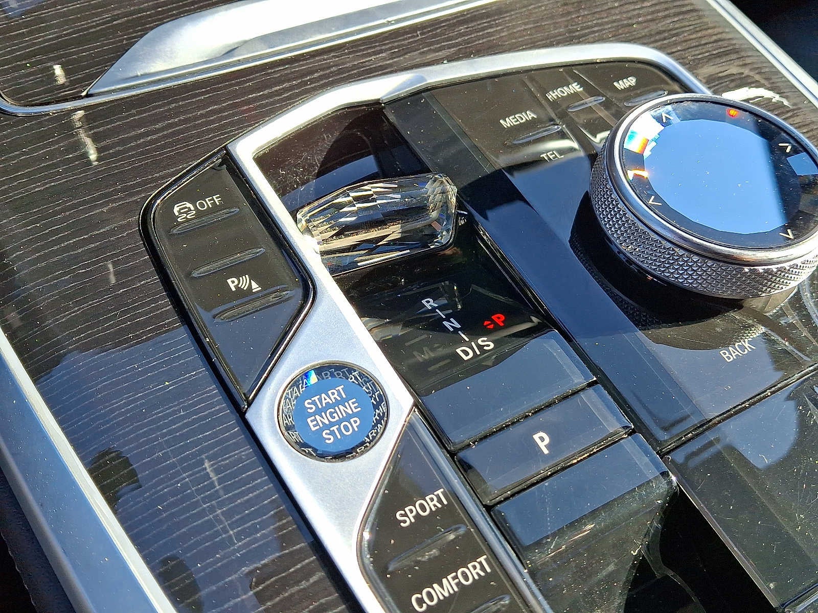 2023 BMW X7 xDrive40i Sports Activity Vehicle