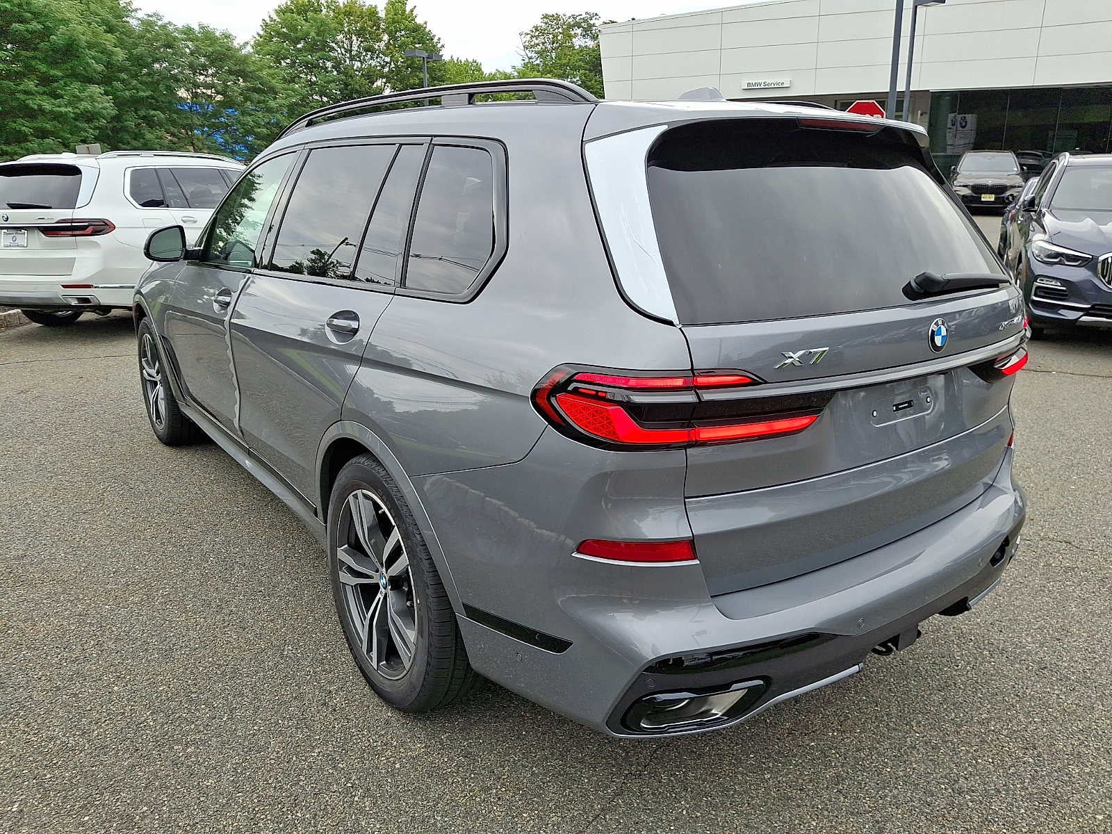 2027 BMW X7 xDrive40i Sports Activity Vehicle