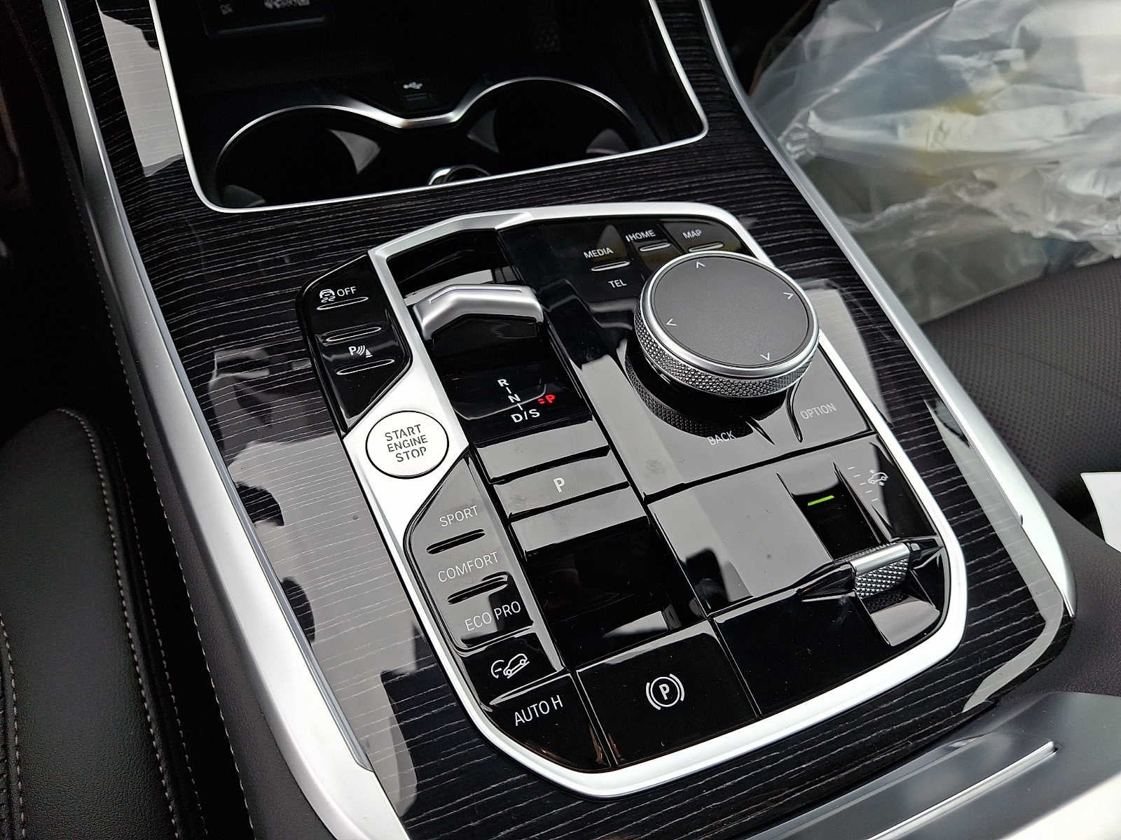 2027 BMW X7 xDrive40i Sports Activity Vehicle