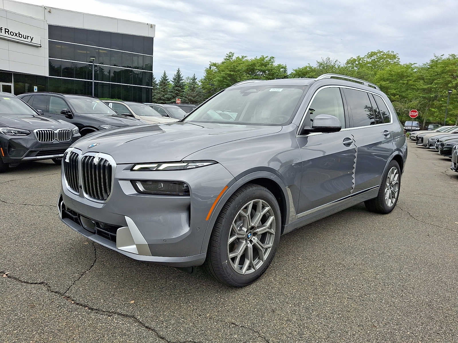 2027 BMW X7 xDrive40i Sports Activity Vehicle