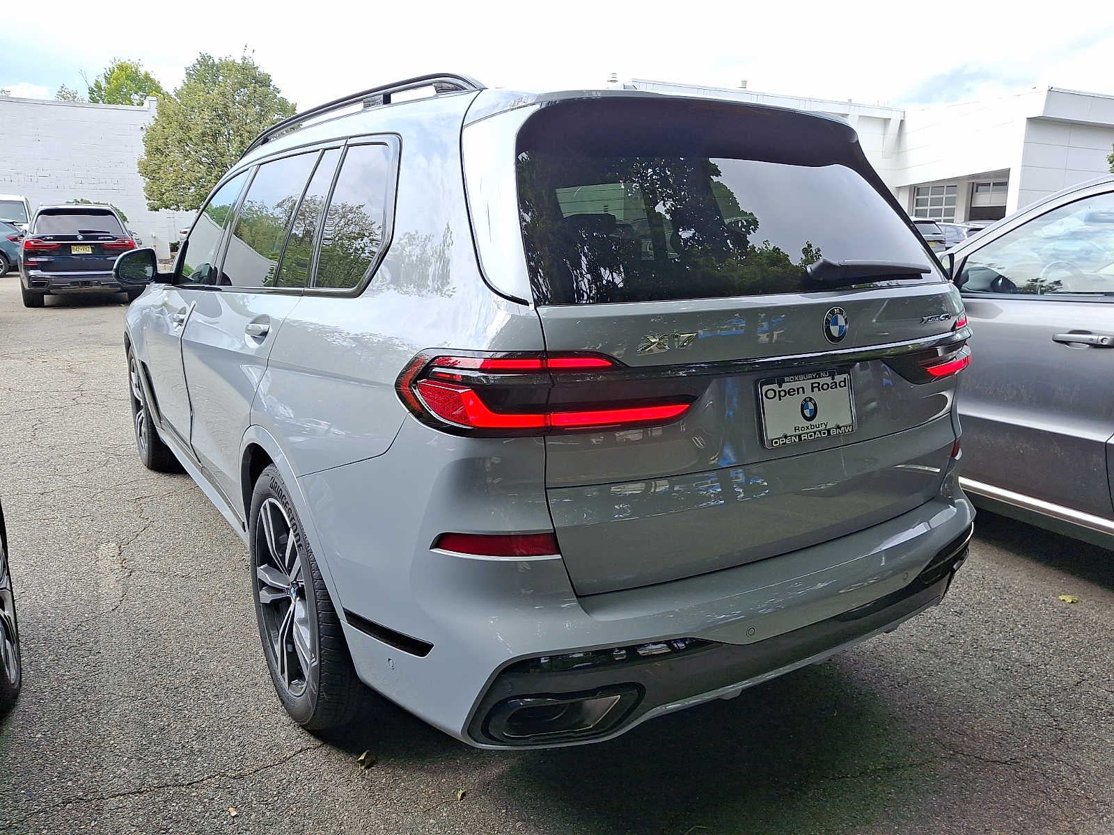 2027 BMW X7 xDrive40i Sports Activity Vehicle