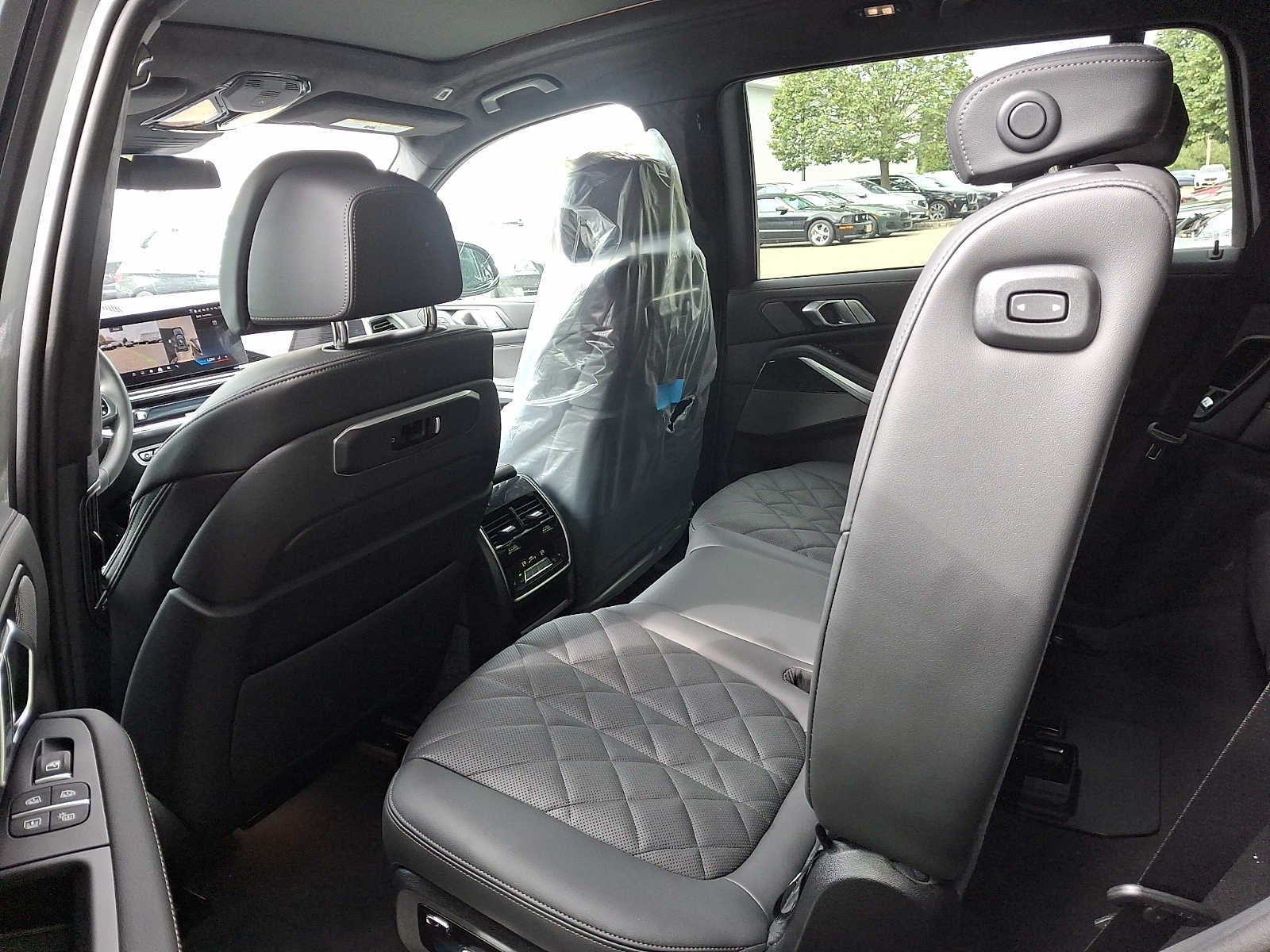 2027 BMW X7 xDrive40i Sports Activity Vehicle