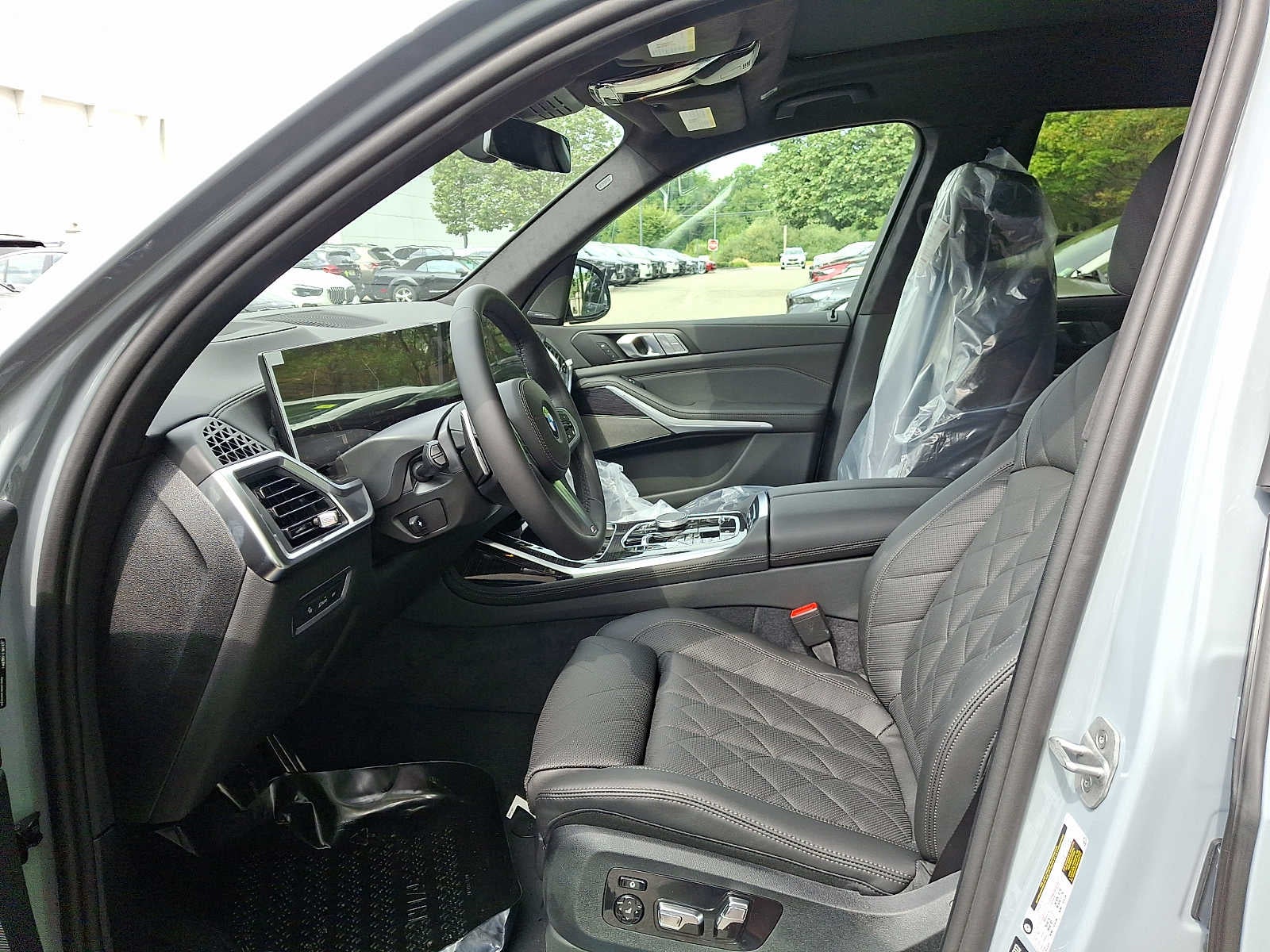 2027 BMW X7 xDrive40i Sports Activity Vehicle