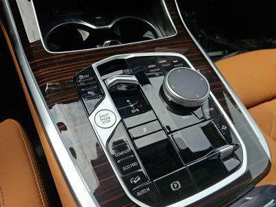 2027 BMW X7 xDrive40i Sports Activity Vehicle