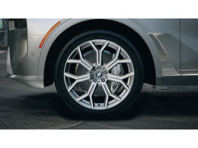2026 BMW X7 xDrive40i Sports Activity Vehicle