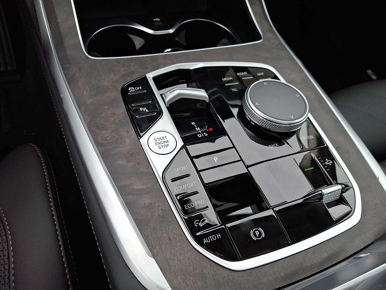 2027 BMW X7 xDrive40i Sports Activity Vehicle