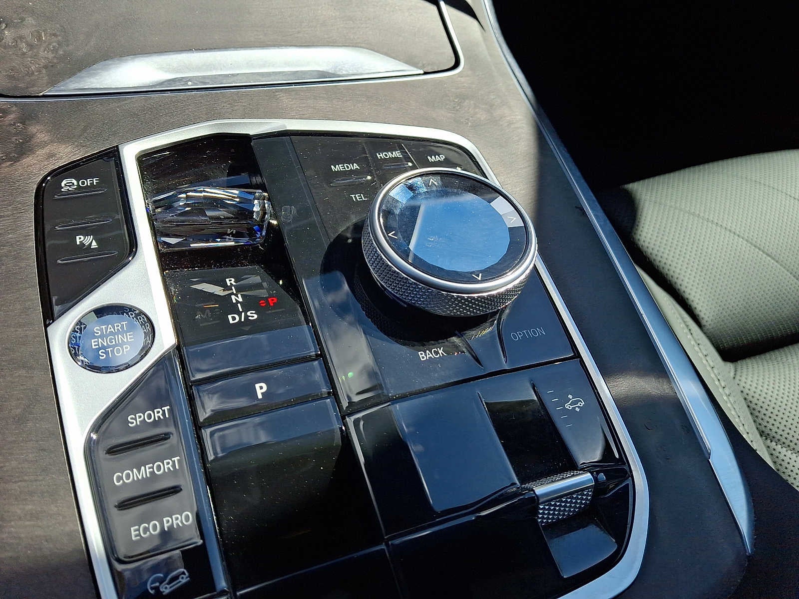 2026 BMW X7 xDrive40i Sports Activity Vehicle