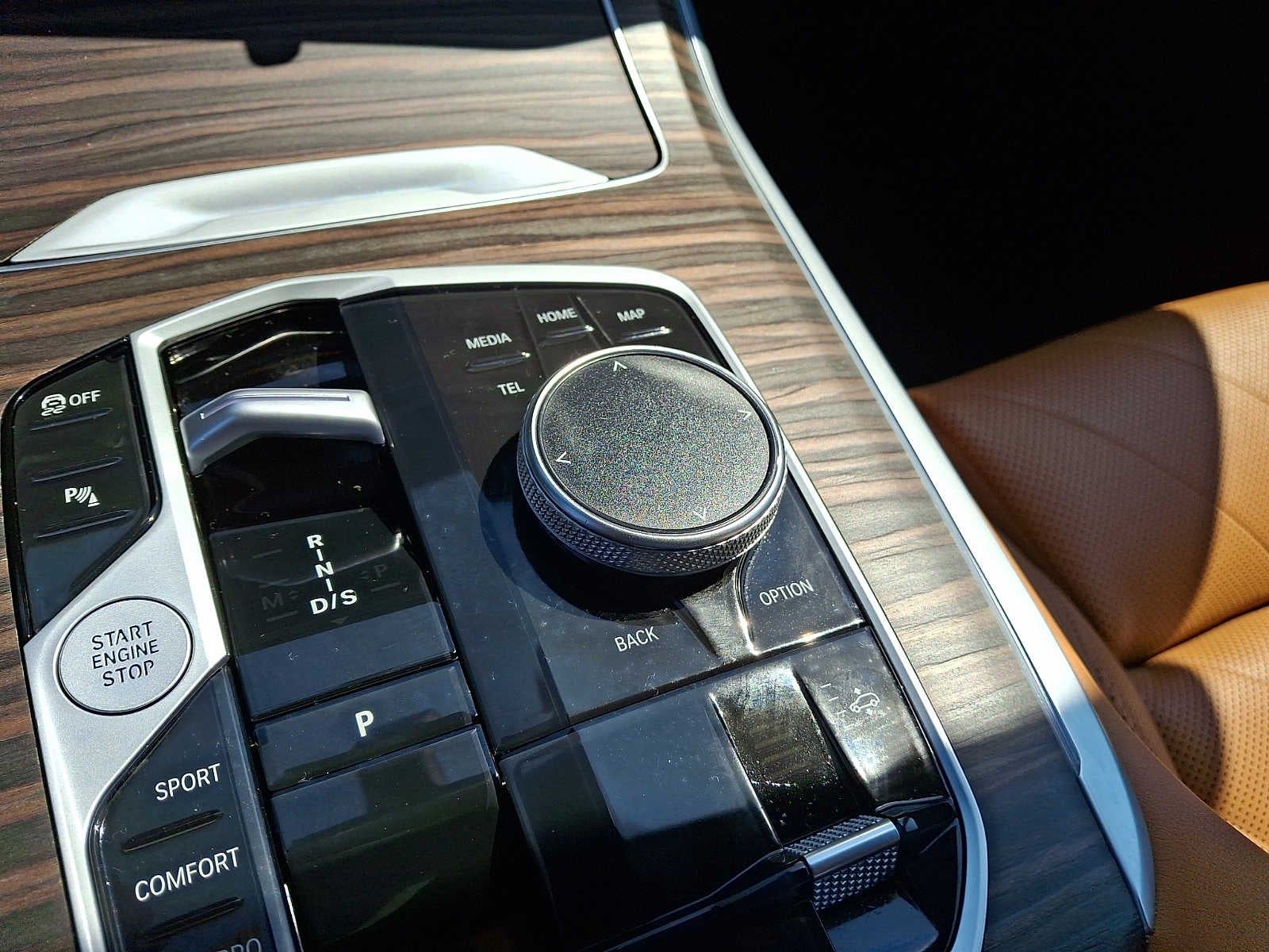 2024 BMW X7 xDrive40i Sports Activity Vehicle