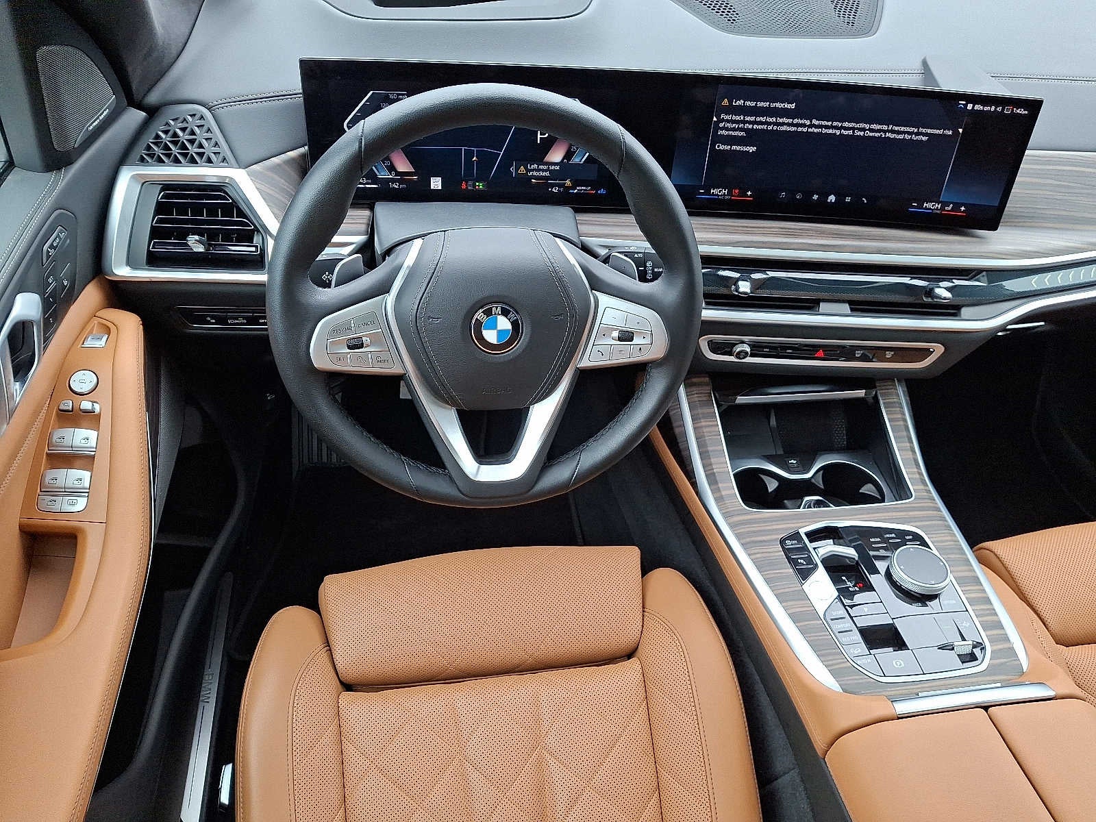 2025 BMW X7 xDrive40i Sports Activity Vehicle