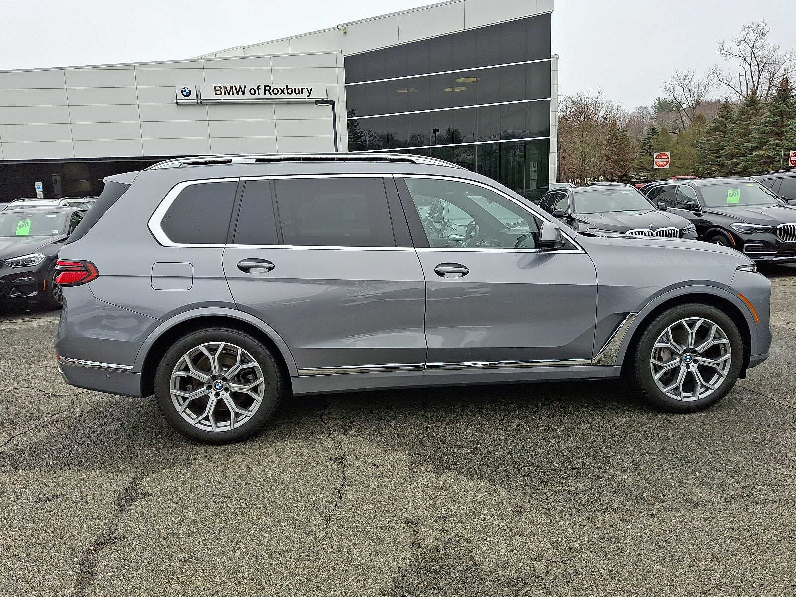 2025 BMW X7 xDrive40i Sports Activity Vehicle