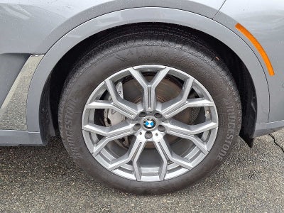 2025 BMW X7 xDrive40i Sports Activity Vehicle