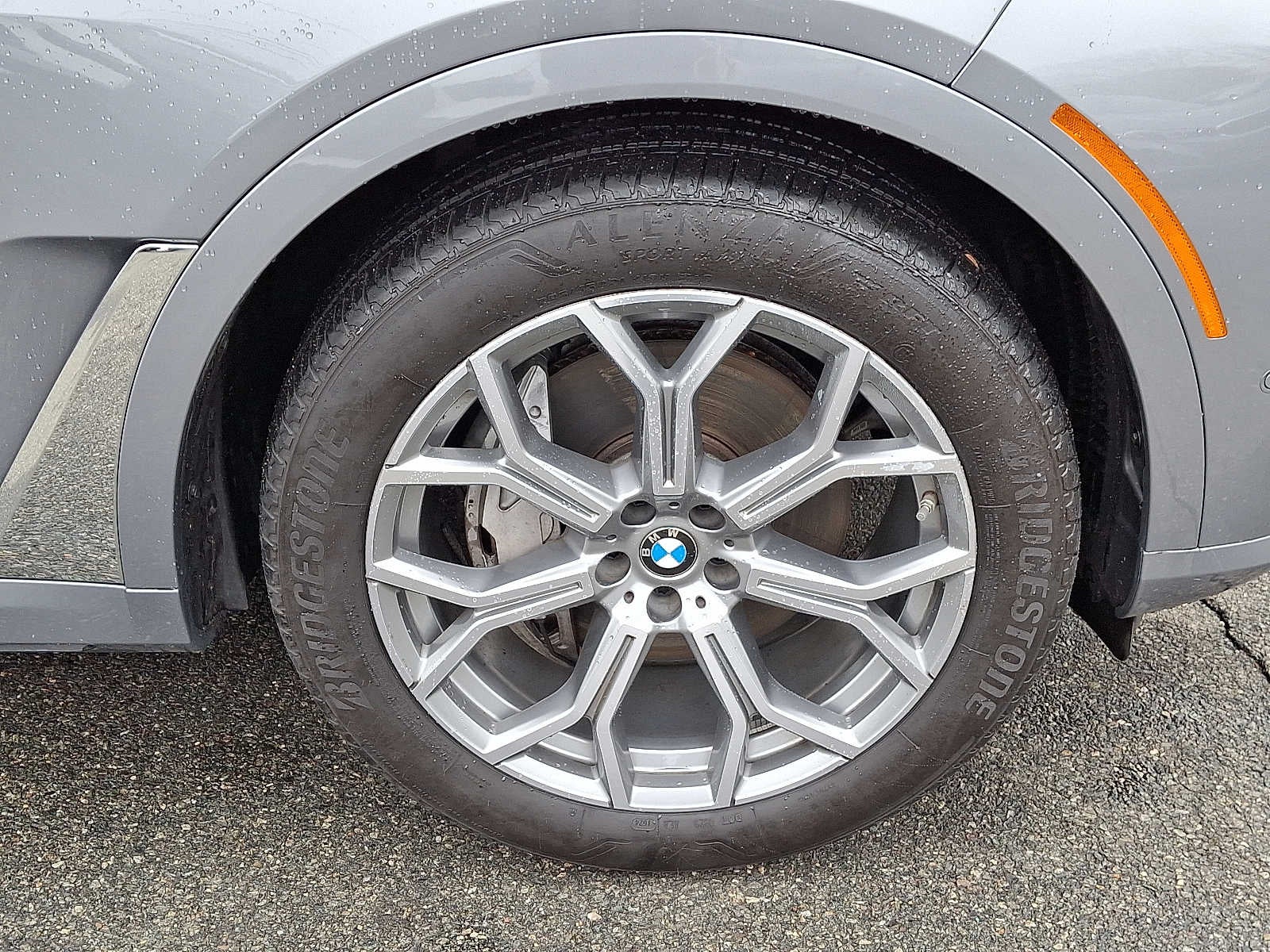 2025 BMW X7 xDrive40i Sports Activity Vehicle