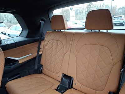 2025 BMW X7 xDrive40i Sports Activity Vehicle