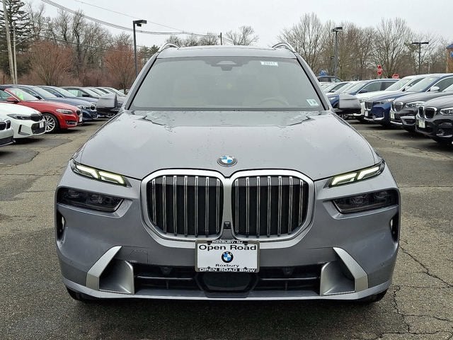 2025 BMW X7 xDrive40i Sports Activity Vehicle