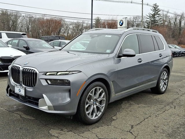 2025 BMW X7 xDrive40i Sports Activity Vehicle