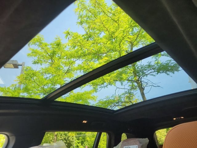 2025 BMW X7 xDrive40i Sports Activity Vehicle