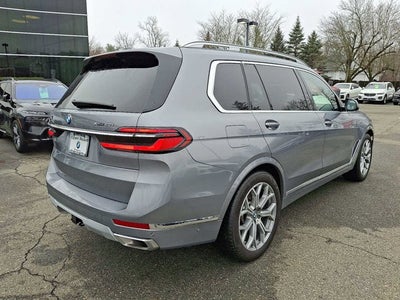 2025 BMW X7 xDrive40i Sports Activity Vehicle