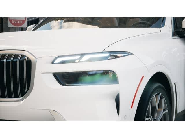 2026 BMW X7 xDrive40i Sports Activity Vehicle