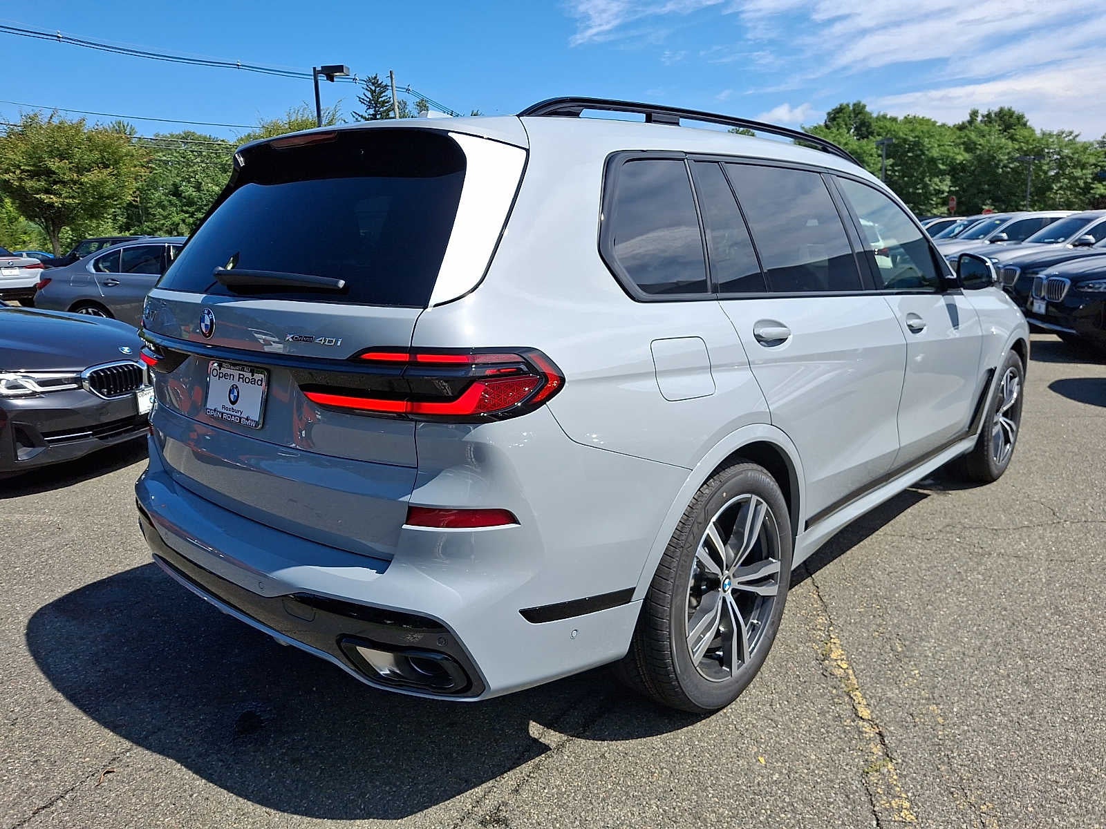 2027 BMW X7 xDrive40i Sports Activity Vehicle