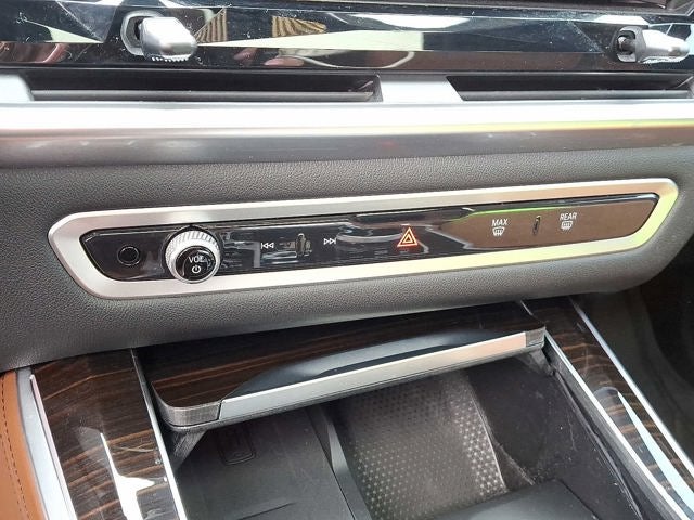 2024 BMW X5 M60i Sports Activity Vehicle