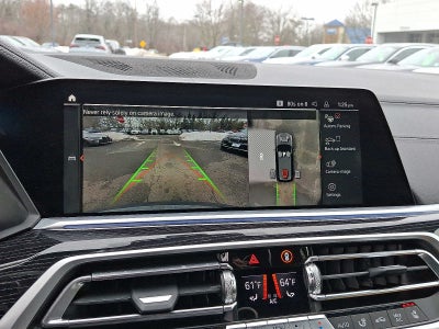 2022 BMW X7 M50i Sports Activity Vehicle