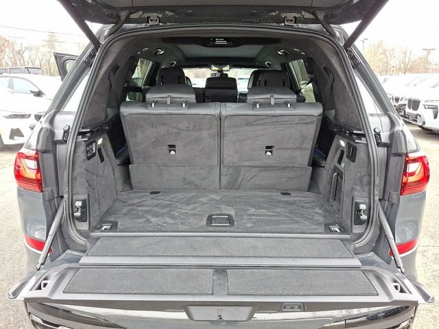 2022 BMW X7 M50i Sports Activity Vehicle