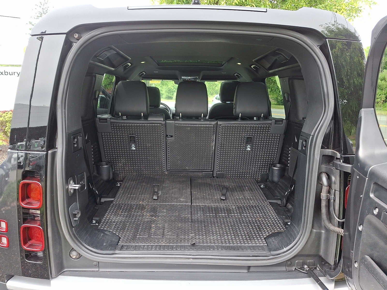 2023 Land Rover Defender 110 SE AWD