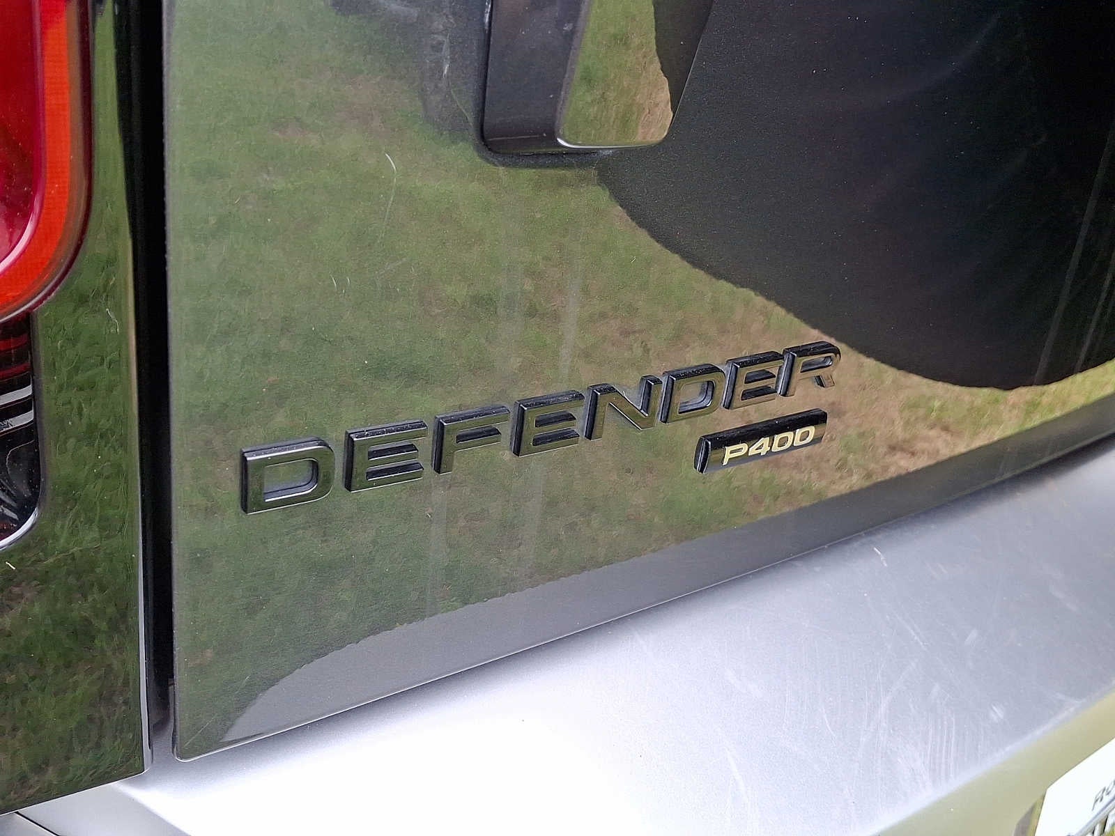 2023 Land Rover Defender 110 SE AWD