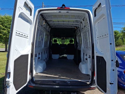 2023 Mercedes-Benz Sprinter 2500 Standard Roof I4 Diesel HO 144 RWD