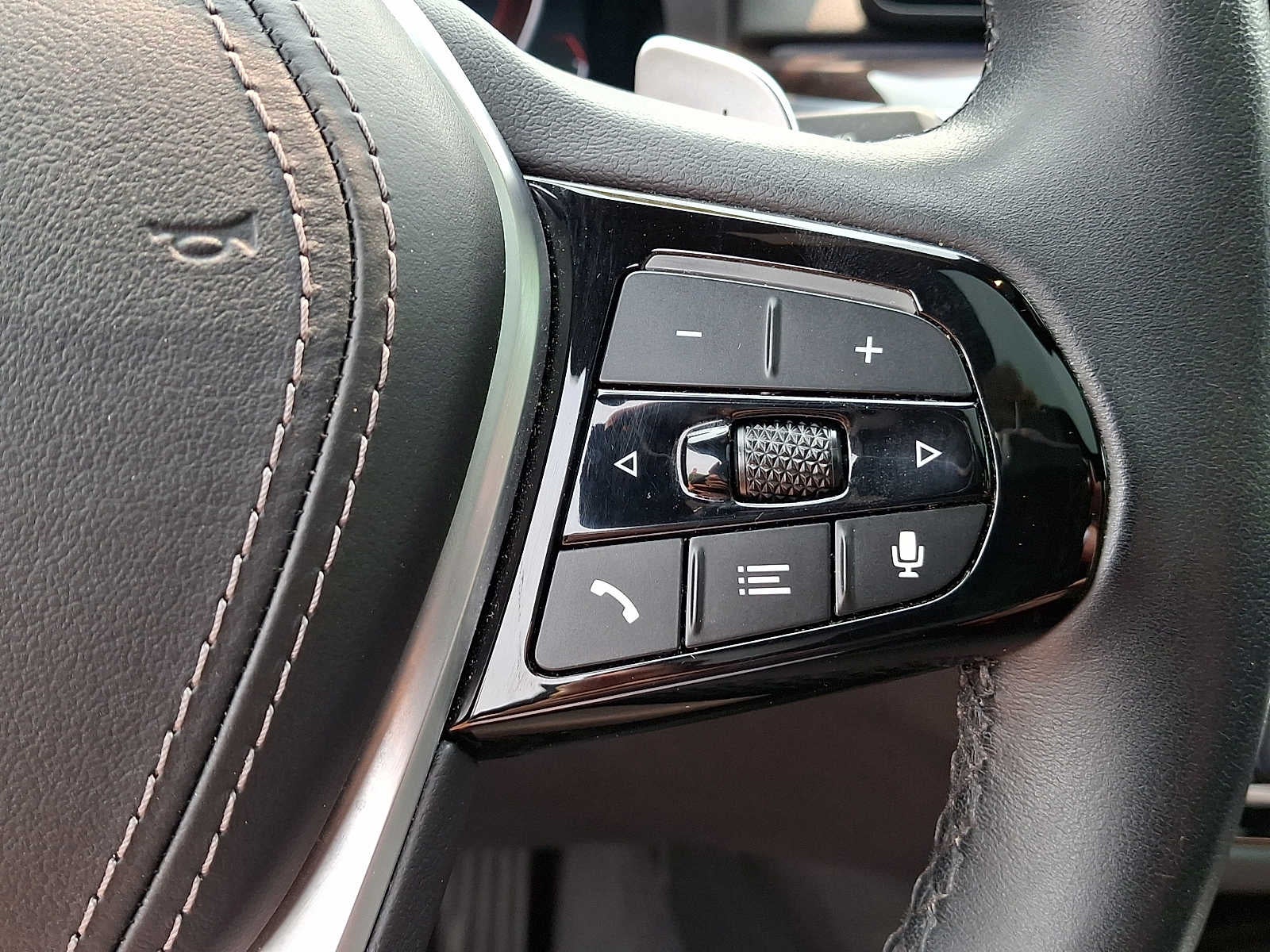 2023 BMW 5 Series 530i xDrive Sedan