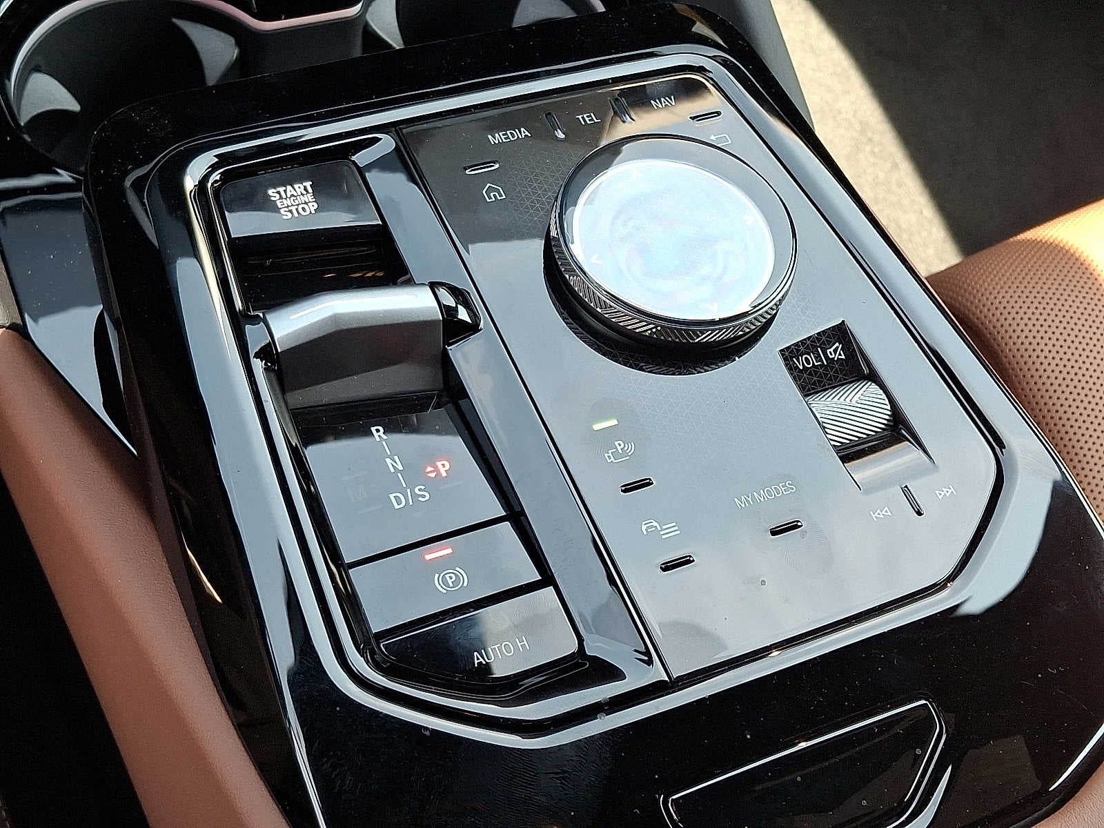 2026 BMW 5 Series 550e xDrive Sedan