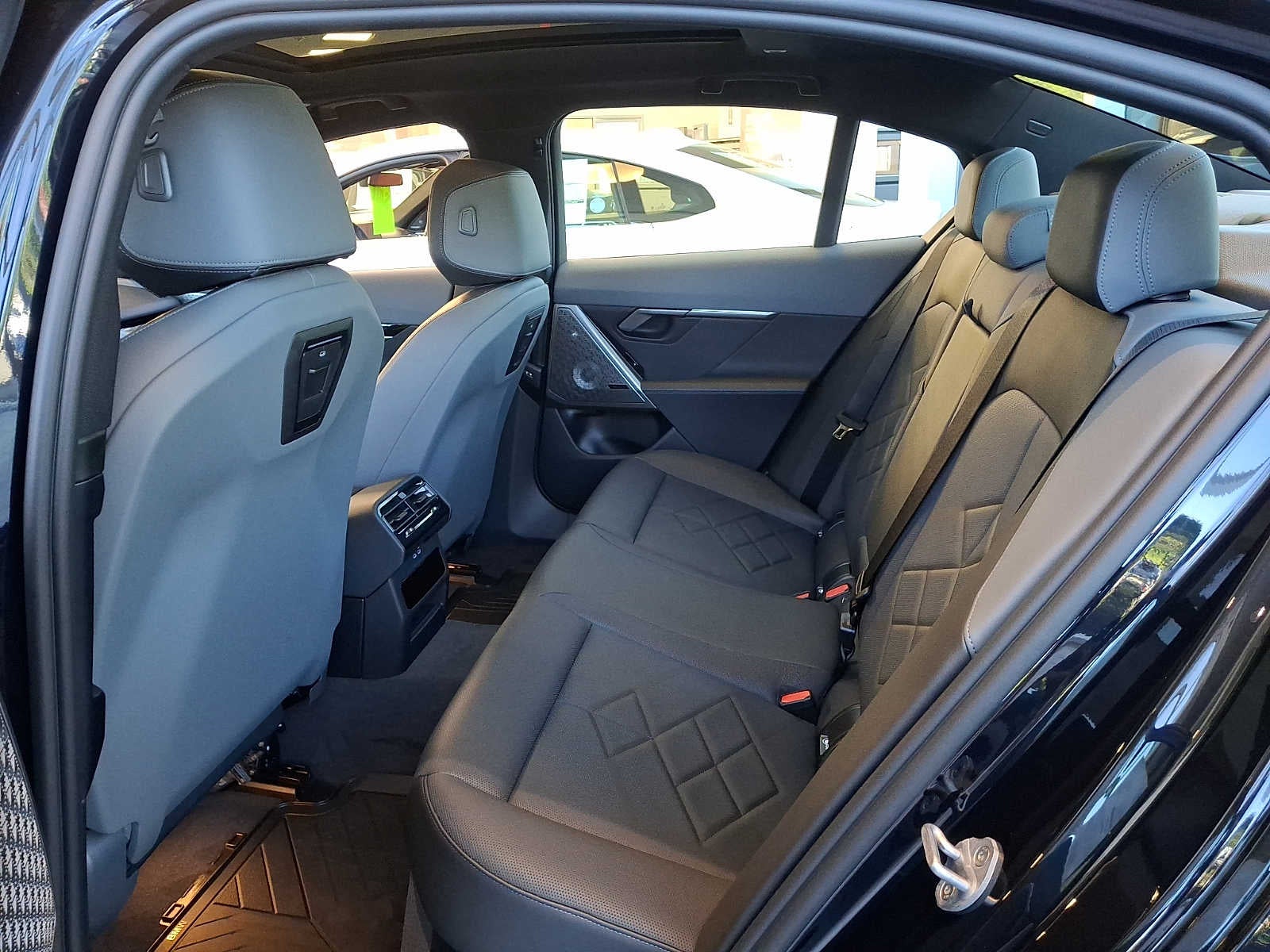 2027 BMW 5 Series 550e xDrive Sedan