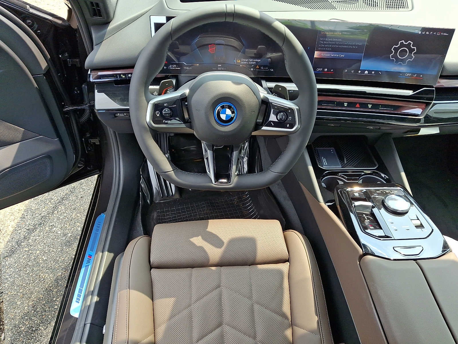 2027 BMW 5 Series 550e xDrive Sedan