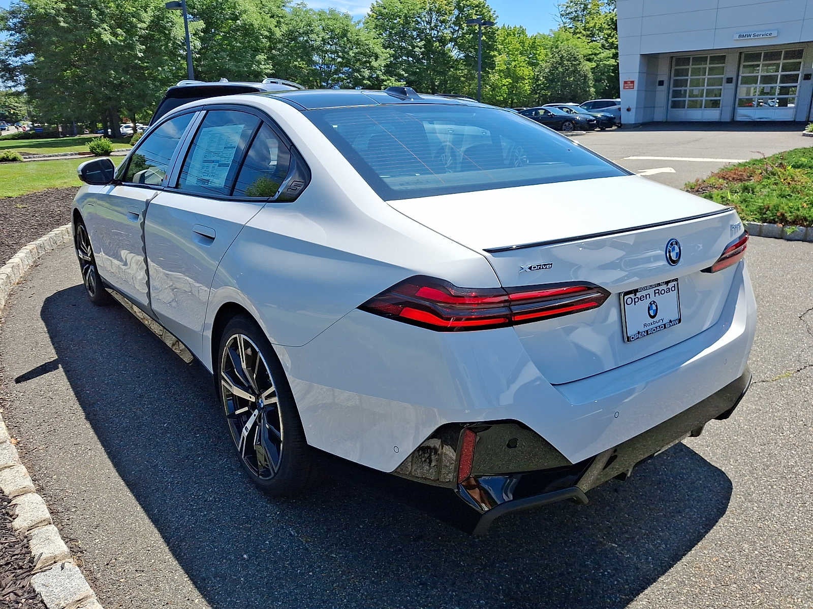 2027 BMW 5 Series 550e xDrive Sedan